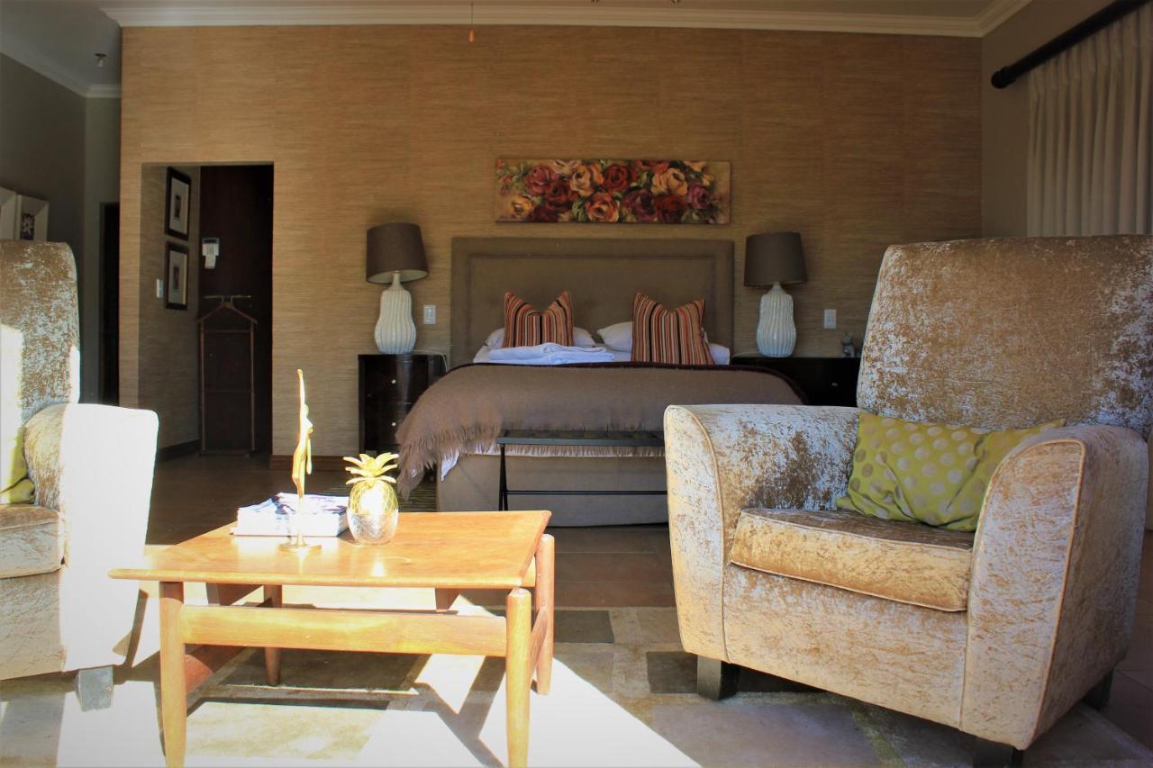 Karee & Wild Olive Guest Lodge Hekpoort Bagian luar foto