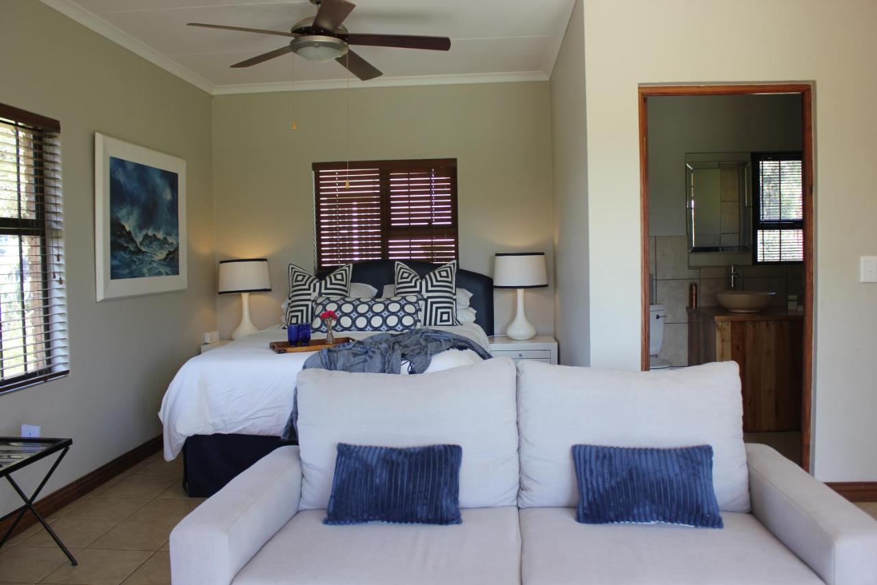 Karee & Wild Olive Guest Lodge Hekpoort Bagian luar foto
