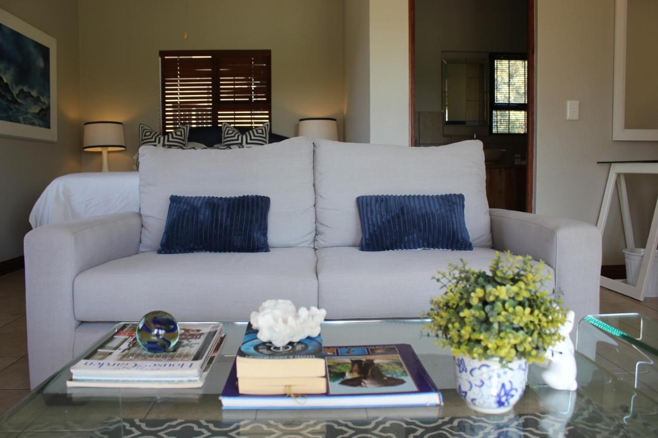 Karee & Wild Olive Guest Lodge Hekpoort Bagian luar foto